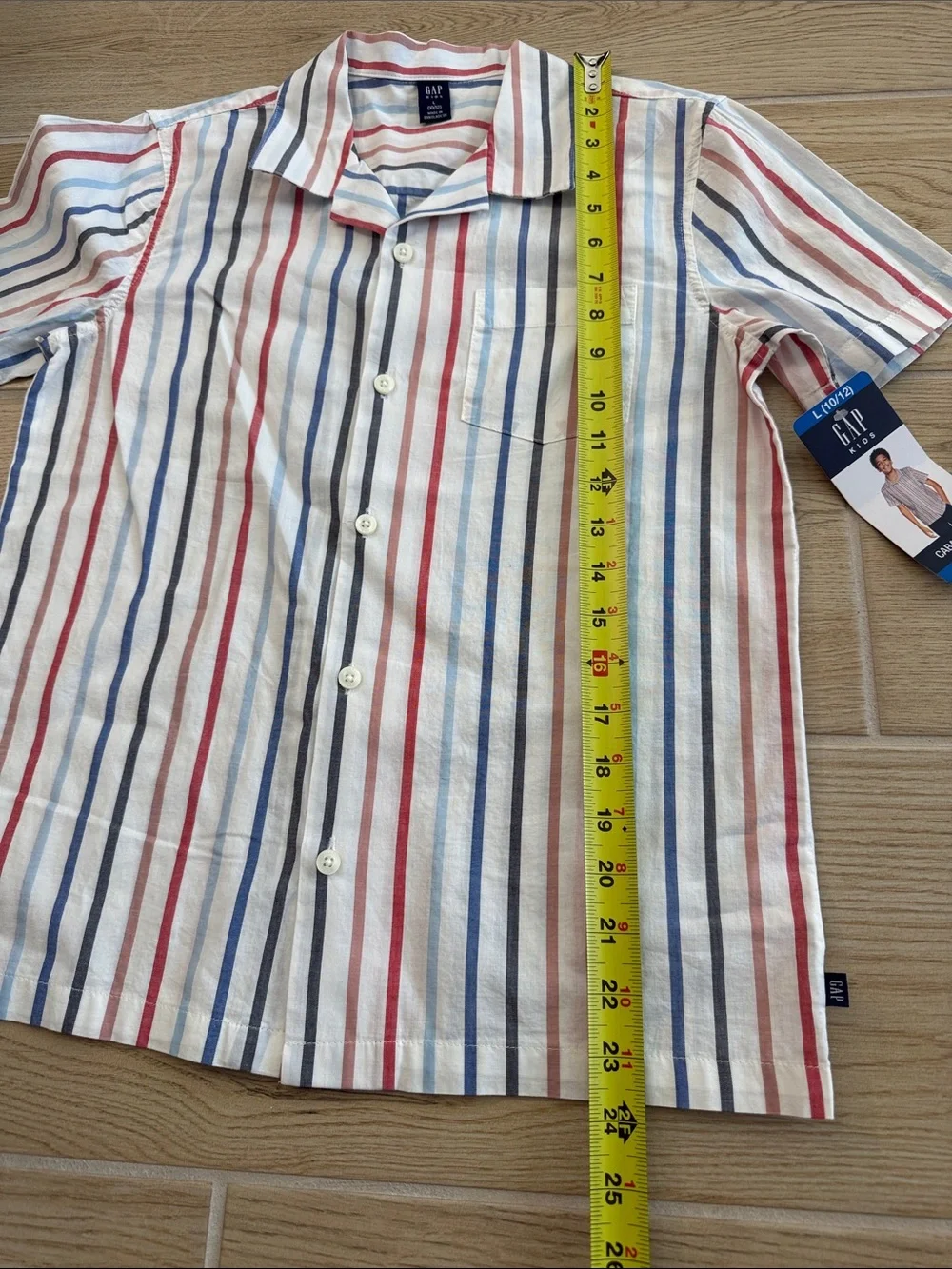 GAP Short-Sleeve Button-Down Shirt in White with Red & Blue Stripes
